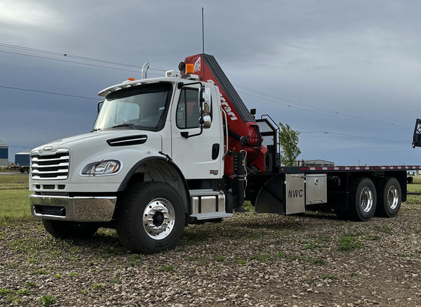 7213CR.A5 ARTICULATING CRANE ON 2024 FREIGHTLINER M2 106 TANDEM DRIVE DAYCAB CHASSIS (STOCK# L000822 / L000591)